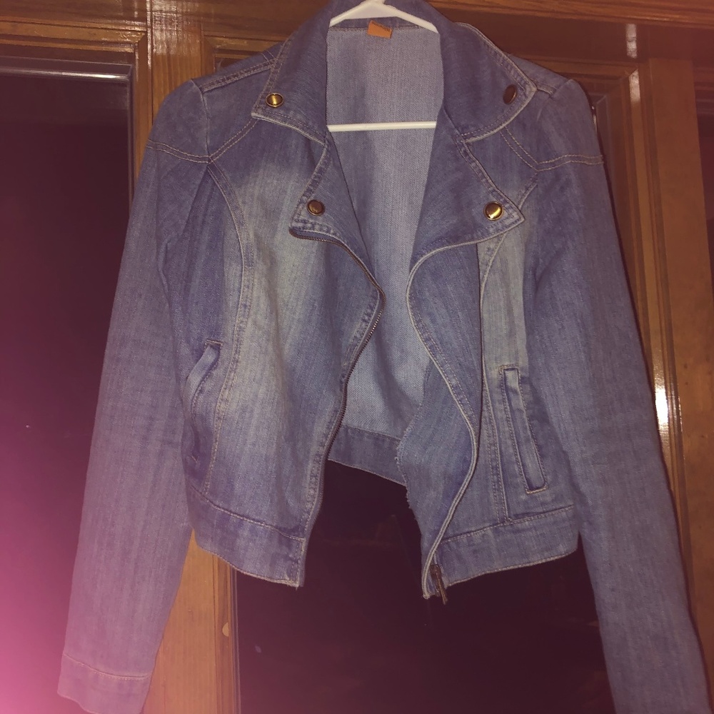 Jean Jacket - Picture 1 of 2